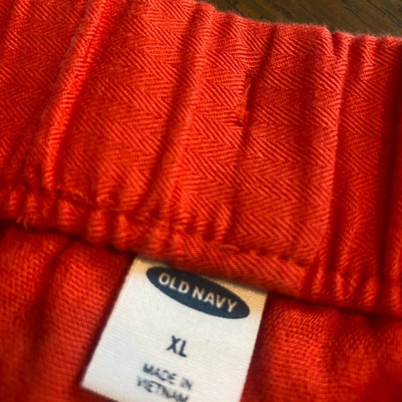 Old Navy Women's Shorts -  New w/o tags. - Picture 2 of 3